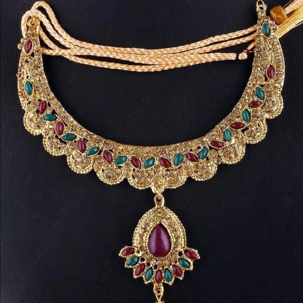 Indian jewelry set